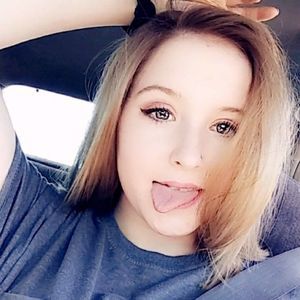 Meet your Posher, Hailey